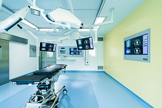 In order to be able to transmit video data both within and beyond the operating room using the same standardized network technology, EIZO has developed its own video-over-IP solution that can be incorporated into the Caliop control software for integrated ORs.
